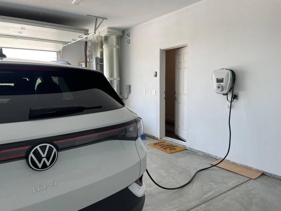 Three Tree Villa W/ Ev Charging Yucca Valley Exterior foto